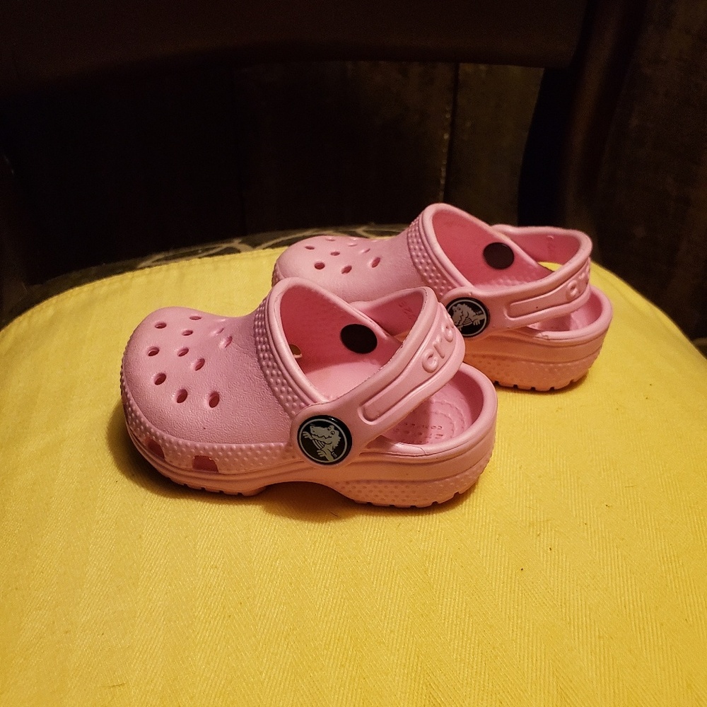CROCs toddler size 4 pink shoes